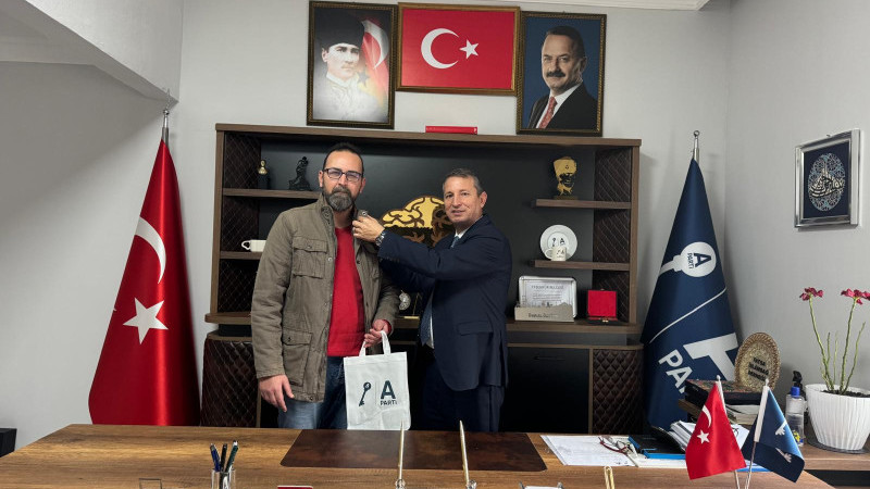 Gazeteci Tolga Sezer, Anahtar Parti’ye Katıldı