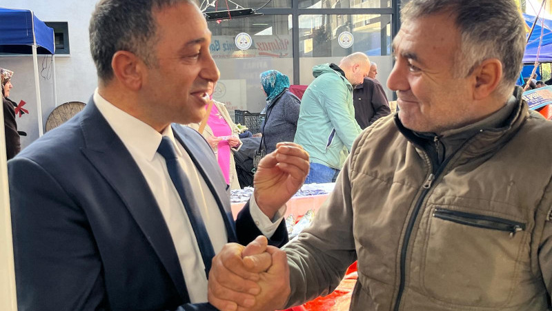 Mehmet Demir’den Erenler Kapalı Pazaryeri’ne ziyaret