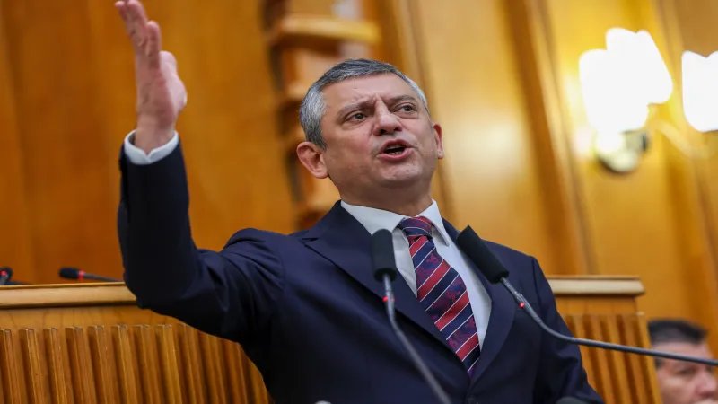 Boykot listesini kaldıran Özgür Özel: 