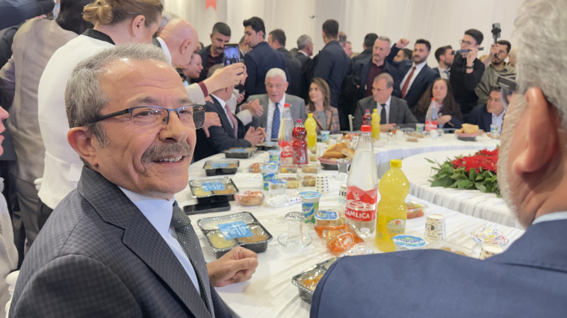 İSTANBUL’DA 10 BİN KİŞİLİK DEV İFTAR BULUŞMASI