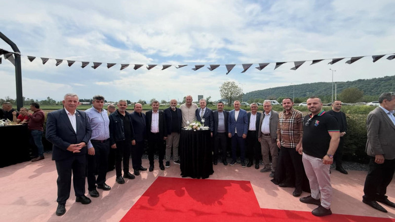 Nola Cafe & Restaurant; duâlarla hizmete açıldı