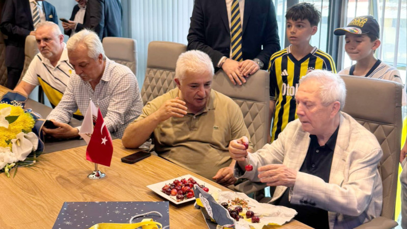 Yüksel Avşar, Aziz Yıldırım ile sıcak bir sohbet gerçekleştirdi