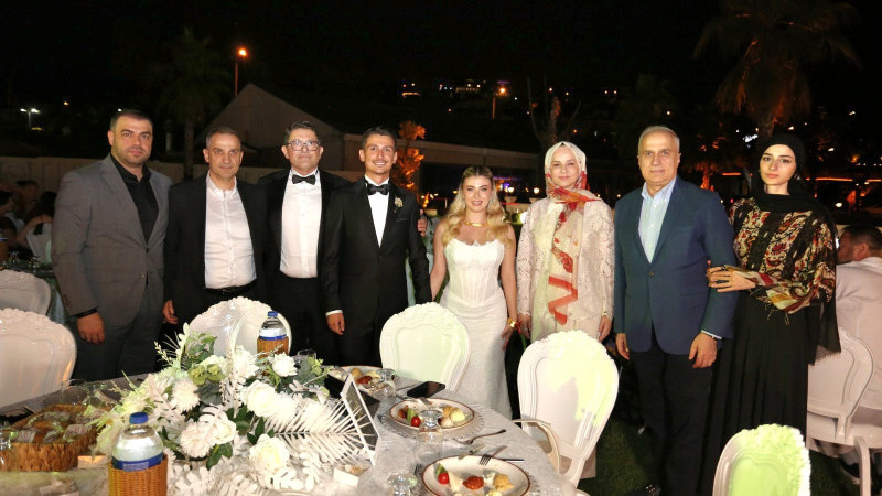 Demetoğlu Ailesinin mutlu günü