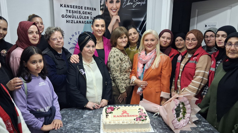 Sakarya’da kanserle mücadele eden kadınlara ücretsiz bakım ve moral desteği