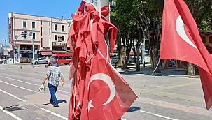 SAKARYA'DA TÜRK BAYRAĞI' KULLANMA KANUNU GEÇERLİDEĞİLMİ?