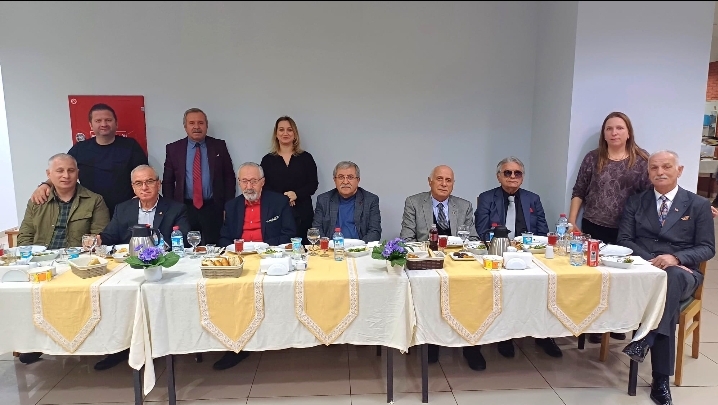 FOLKART'ın geleneksel iftar programı büyük buluşmaya sahne oldu.