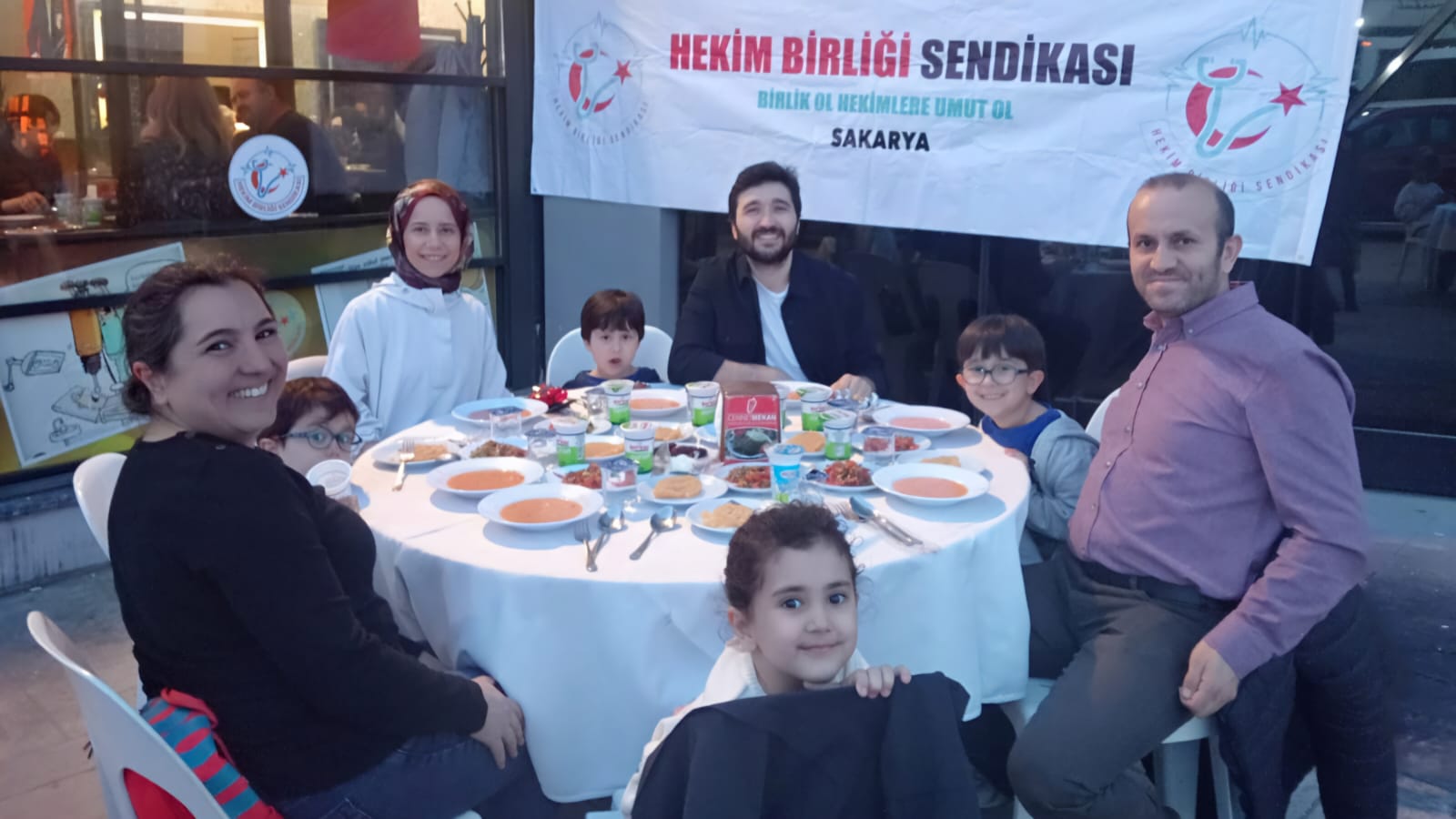 Hekim Birliği Sendikası Batı Karadeniz Şubesi'nden anlamlı iftar buluşması.